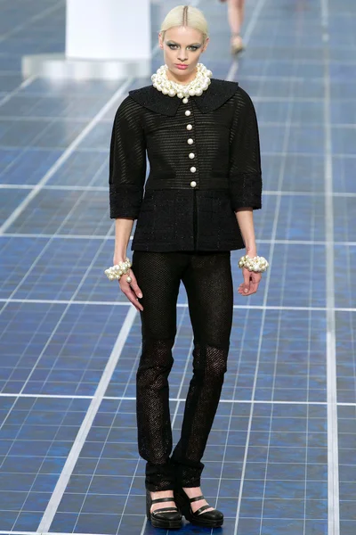 Look 14